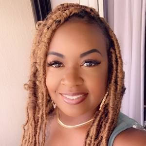 Meet your Posher, Kimberlee